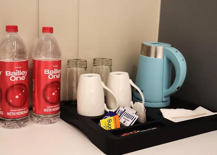 Hotel Lemore Stay & Dine